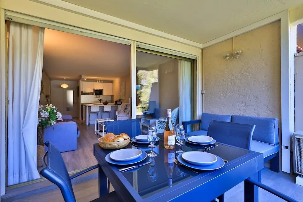 サントロペ2 Pieces, Piscine Et Parking Centre De St Tropezアパートメント 0*, サントロペ