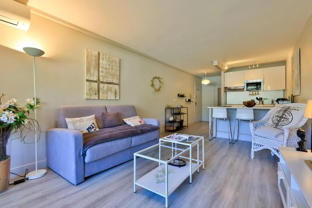 サントロペ2 Pieces, Piscine Et Parking Centre De St Tropezアパートメント 0*, サントロペ フランス