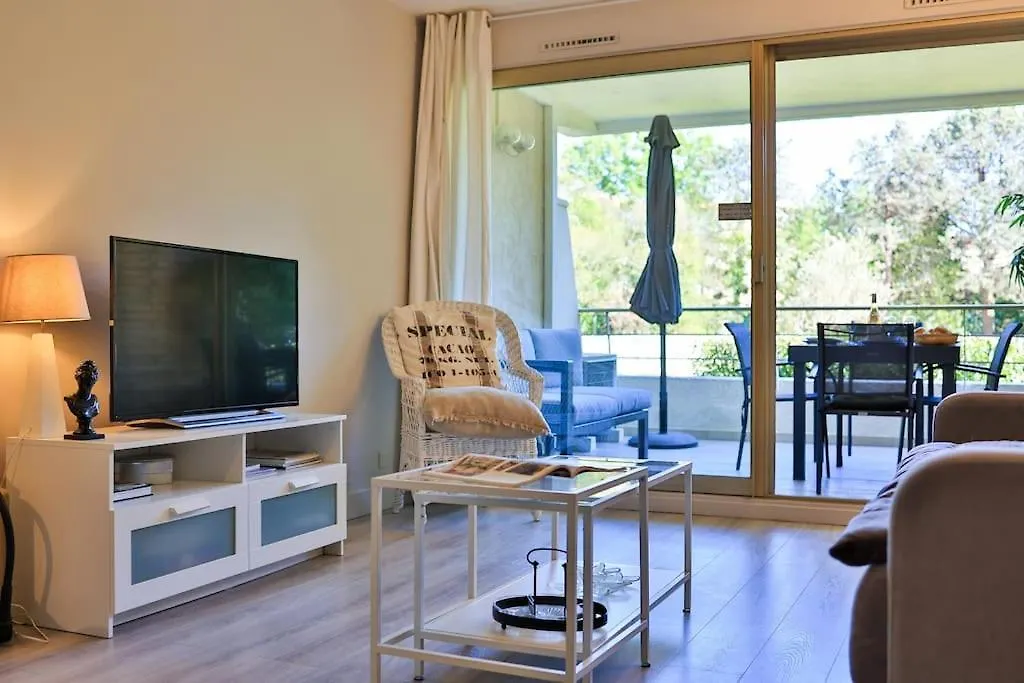 サントロペ2 Pieces, Piscine Et Parking Centre De St Tropezアパートメント サントロペ